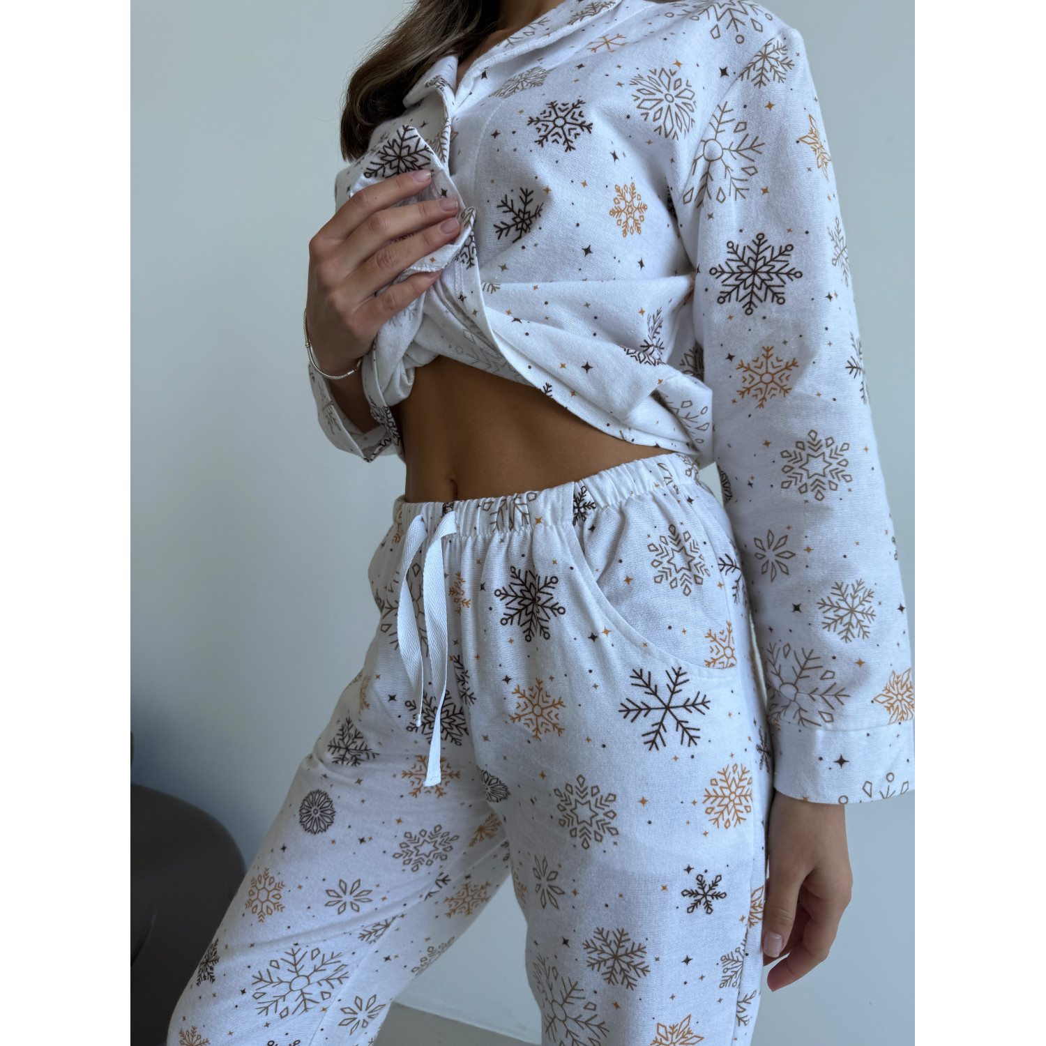 Піжама жіноча S Сніжинки (сорочка + штани) Молочний COSY 4
