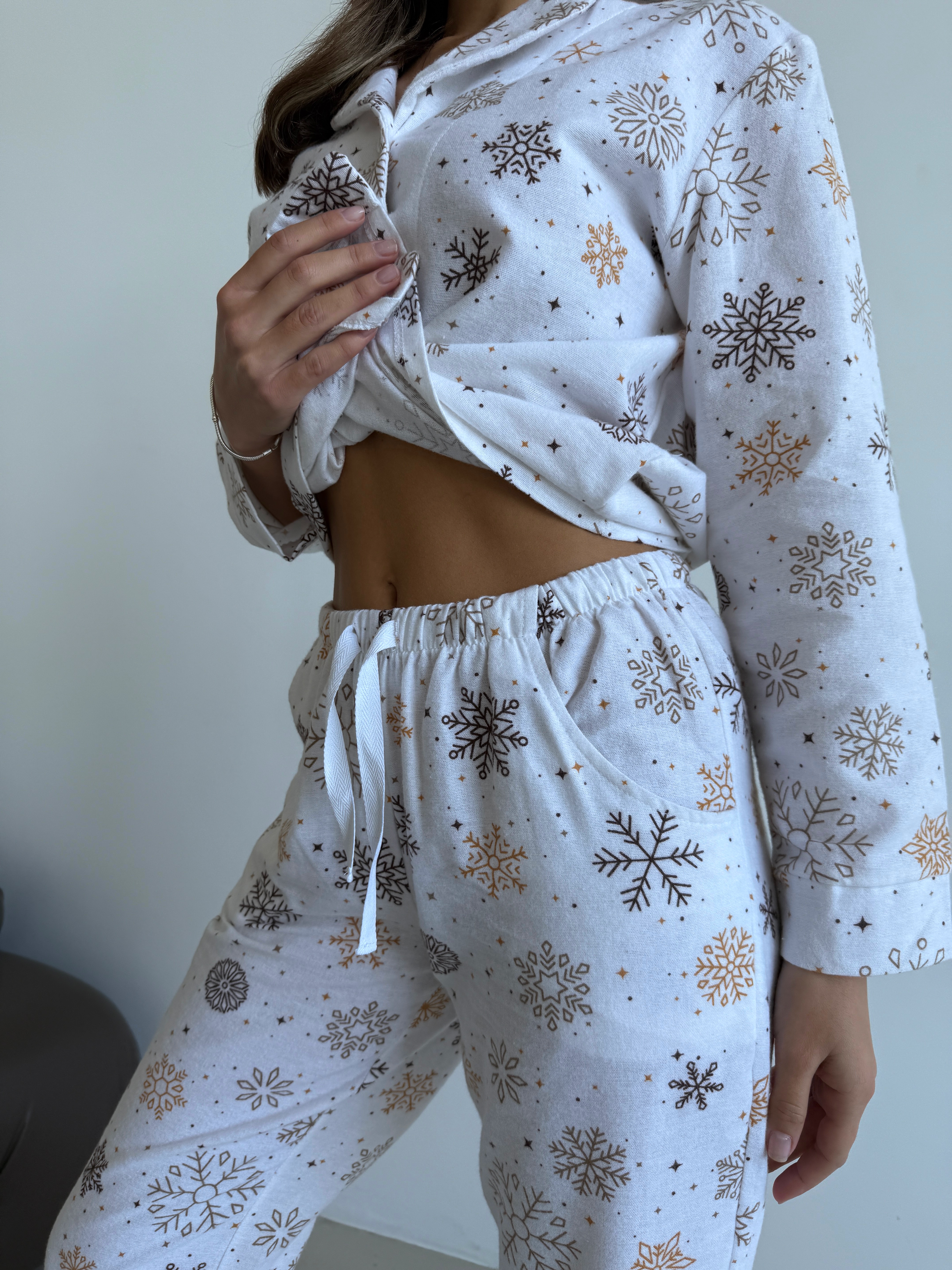 Пижама женская L Снежинки (рубашка + штаны) Молочный COSY - фото 15